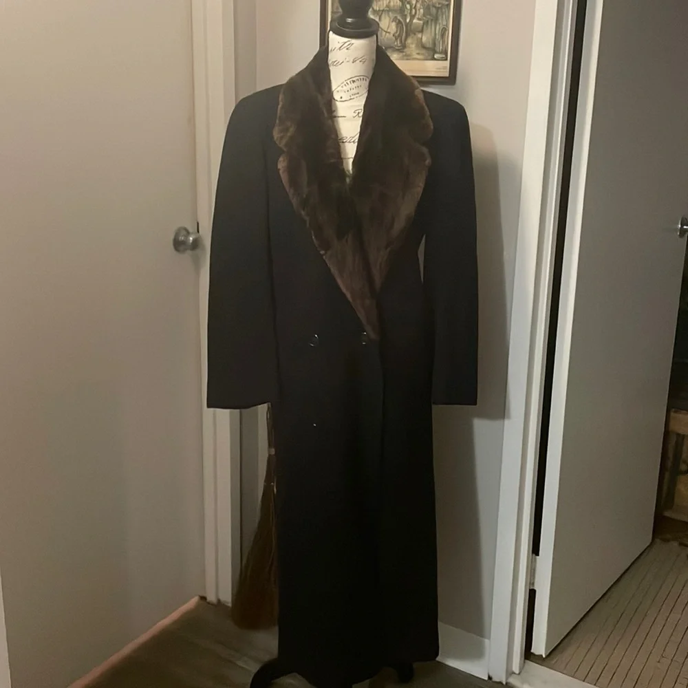 Vintage All WOOL Fur collar warmest Coat MADE IN CANADA SALE - Picture 4 of 13